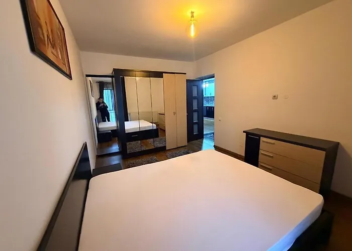 Appartement Modern In Ford-ferval Area, *